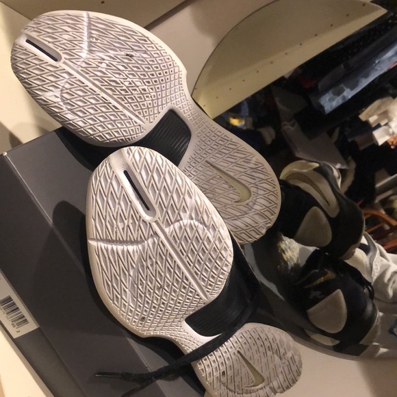 Nike Zoom - hightop bball shoes. - Picture 5 of 11